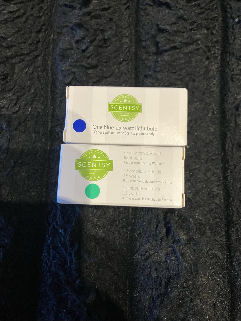 Scentsy Colored 15-Watt Bulb Pair — Blue & Green